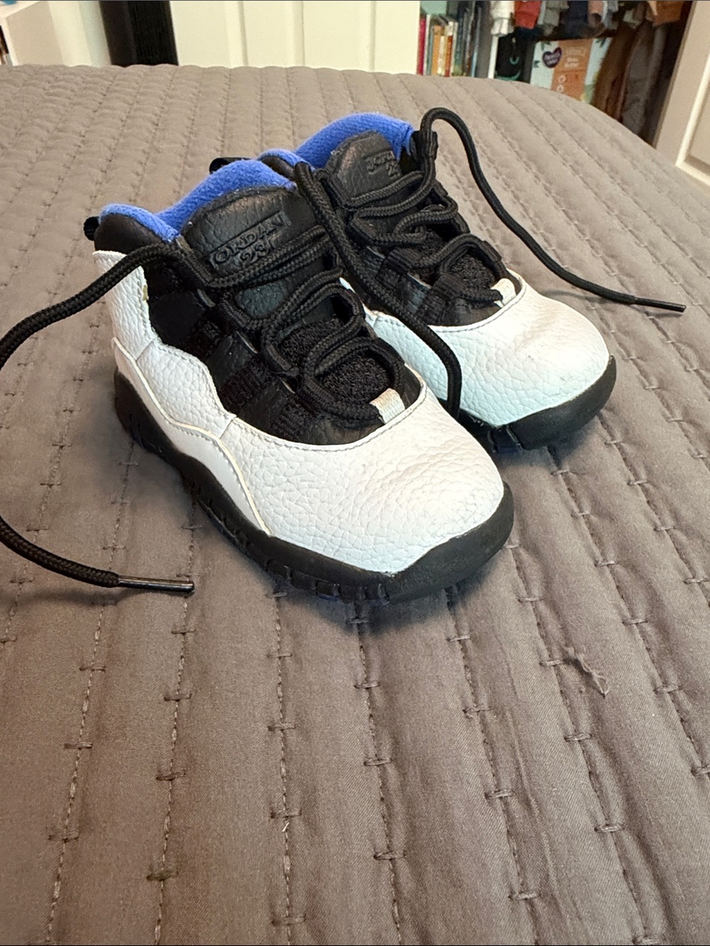 Air Jordan 10 Retro “Orlando” toddler sneakers